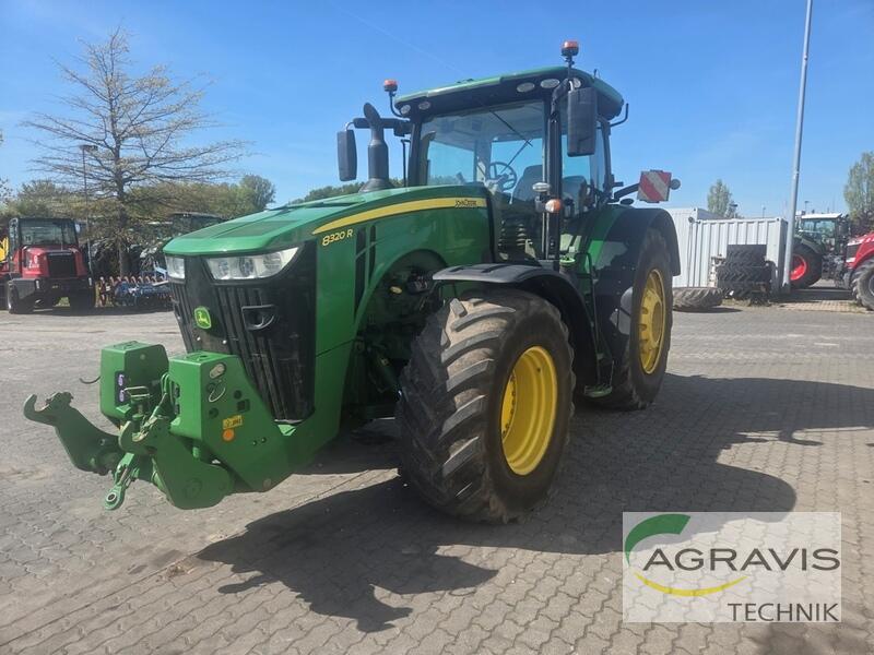 John Deere 8320R