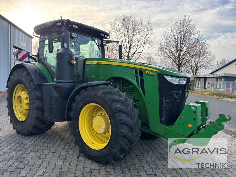 John Deere 8320R