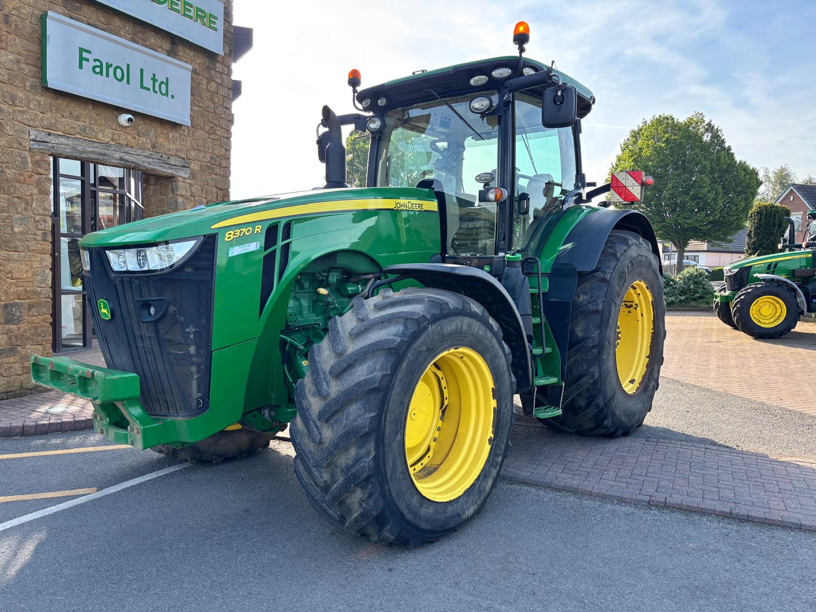 John Deere 8R370